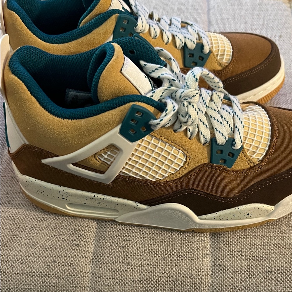 Jordan 4 “Cacao Wow” Brown and Teal Sneakers